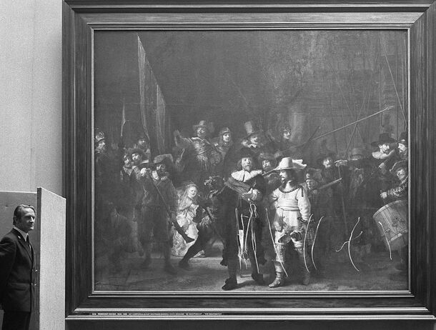 Picture of a vandalized Night Watch in the Rijksmuseum in Amsterdam